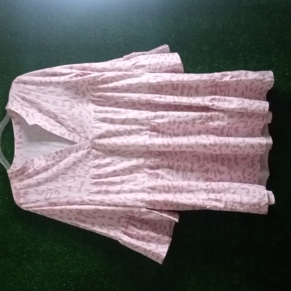 Unbranded leopard dress - Picture 2 of 4